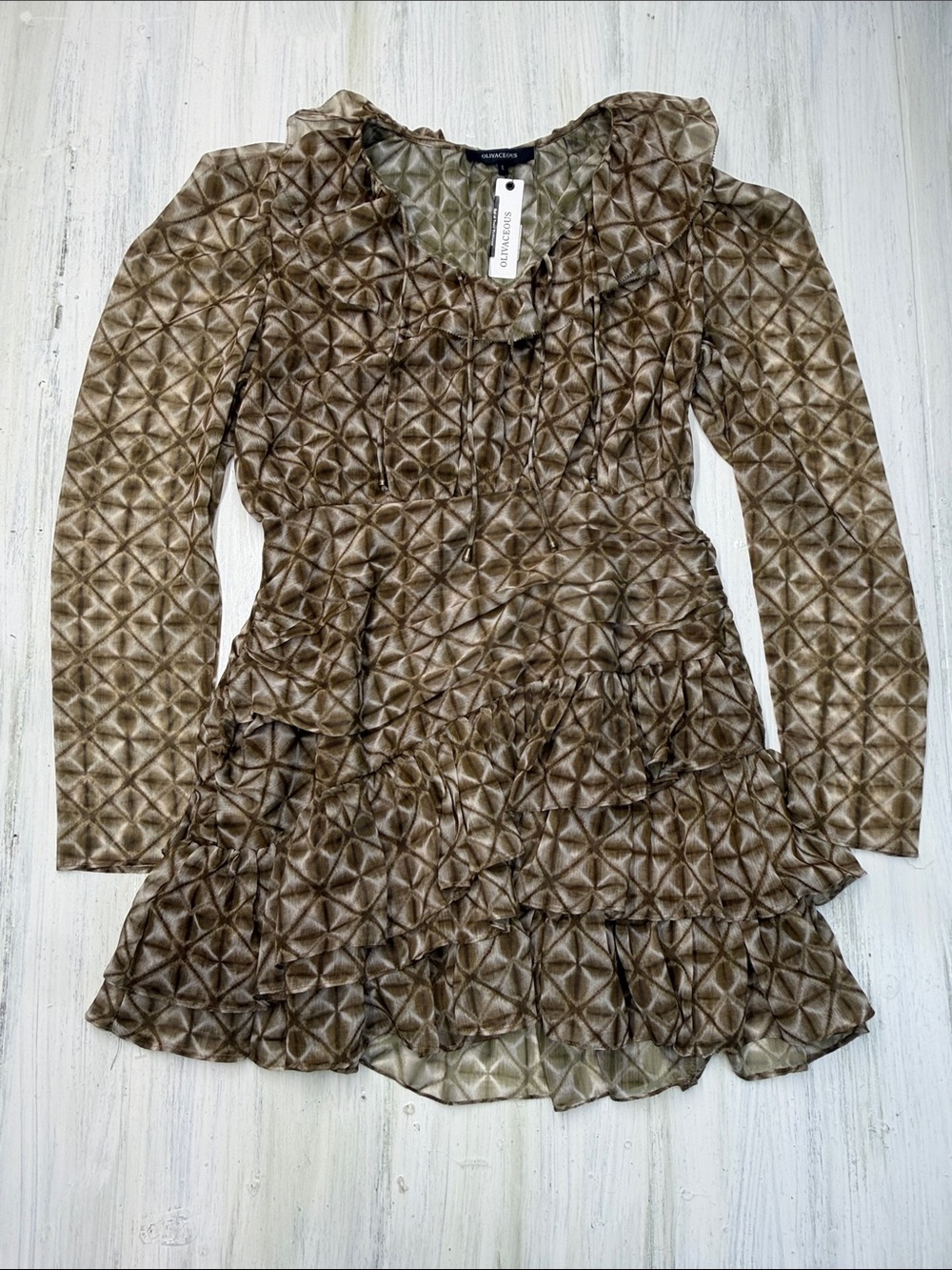 Olivaceous Olive Green Geometric Diamond Ruffle Mini Dress Sz L